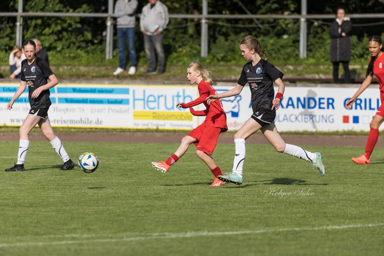 Bild 304 - wCJ VfL Pinneberg - Eimsbuetteler TV : Ergebnis: 0:5